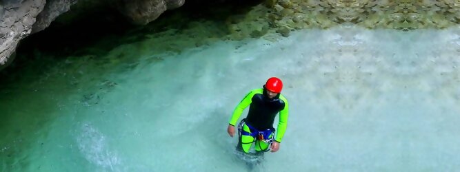 Trip Last Minute Reisen - Canyoning - Die Hotspots für Rafting und Canyoning. Abenteuer Aktivität in der Tiroler Natur. Tiefe Schluchten, Klammen, Gumpen, Naturwasserfälle.